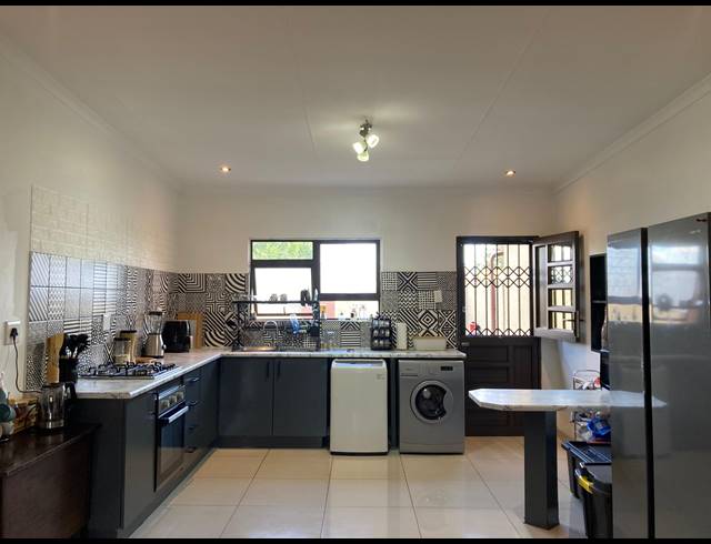 3 BEDROOM TOWNHOUSE FOR SALE IN LIEFDE EN VREDE